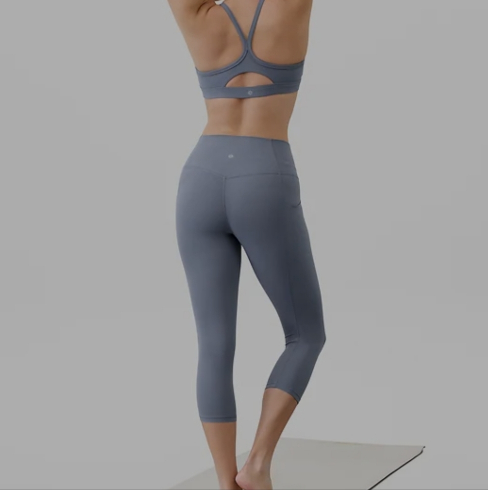 Athleta Salutation Stash High Rise Capri Tights Sz. L